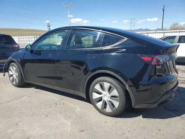 7SAYGAEE0PF824894 2023 TESLA MODEL Y - Image 2