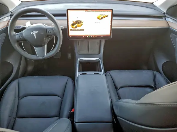 7SAYGAEE0PF833157 2023 TESLA MODEL Y - Image 8