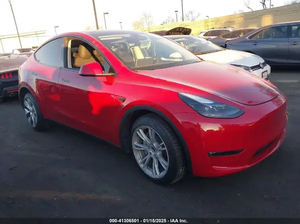 7SAYGAEE0PF859791 2023 TESLA MODEL Y - Image 1
