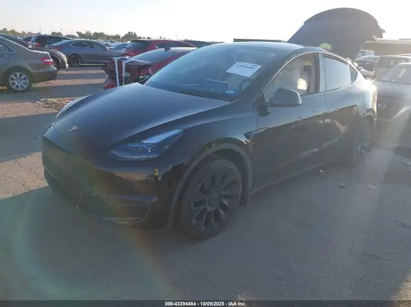7SAYGAEE0PF861752 2023 TESLA MODEL Y - Image 2