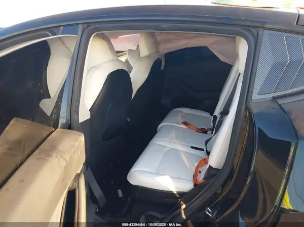 7SAYGAEE0PF861752 2023 TESLA MODEL Y - Image 8