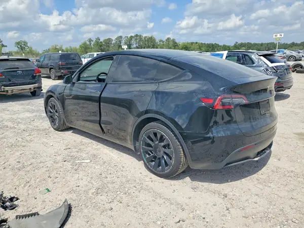 7SAYGAEE0PF864523 2023 TESLA MODEL Y - Image 2