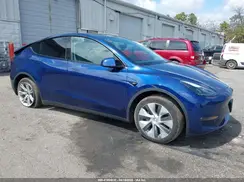 7SAYGAEE0PF892595 2023 TESLA MODEL Y