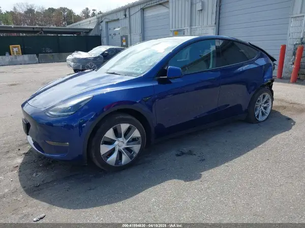 7SAYGAEE0PF892595 2023 TESLA MODEL Y - Image 2