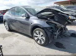 7SAYGAEE0PF895075 2023 TESLA MODEL Y