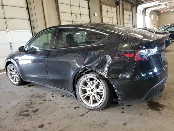 7SAYGAEE0PF907838 2023 TESLA MODEL Y - Image 2