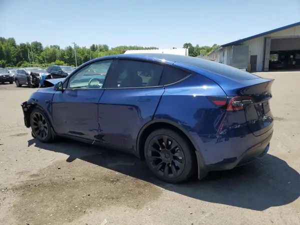 7SAYGAEE0PF909704 2023 TESLA MODEL Y - Image 2