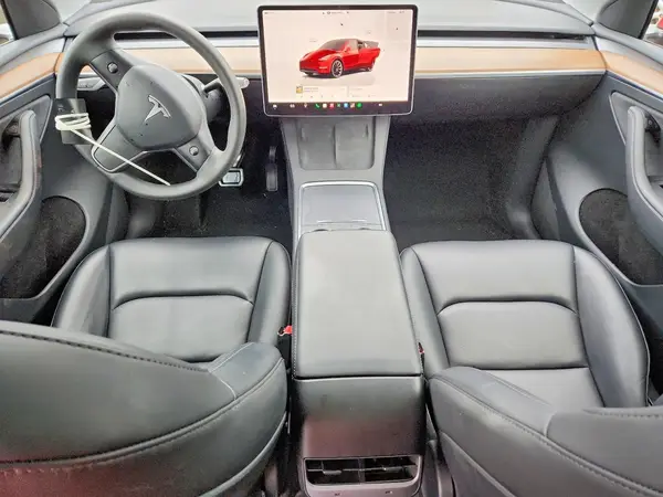 7SAYGAEE0PF910609 2023 TESLA MODEL Y - Image 8