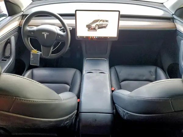 7SAYGAEE0PF911100 2023 TESLA MODEL Y - Image 8
