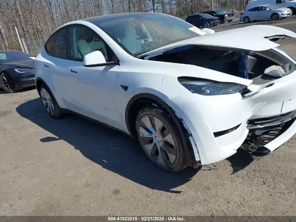 7SAYGAEE0PF911453 2023 TESLA MODEL Y - Image 1