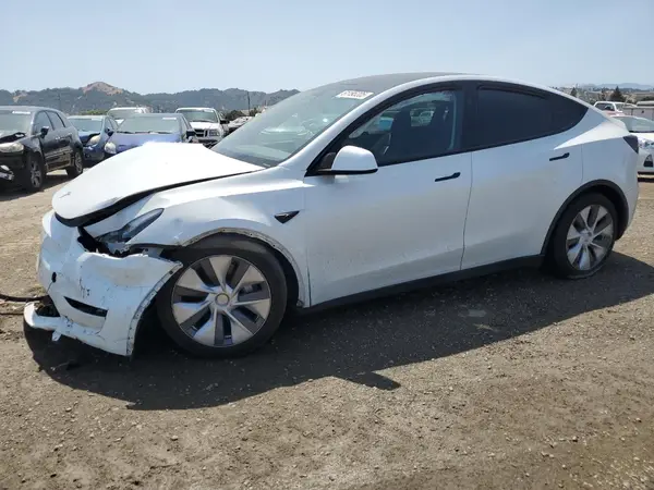 7SAYGAEE0PF912330 2023 TESLA MODEL Y - Image 1