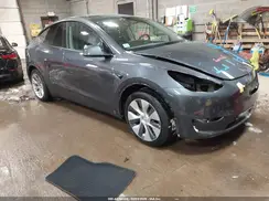 7SAYGAEE0PF913395 2023 TESLA MODEL Y