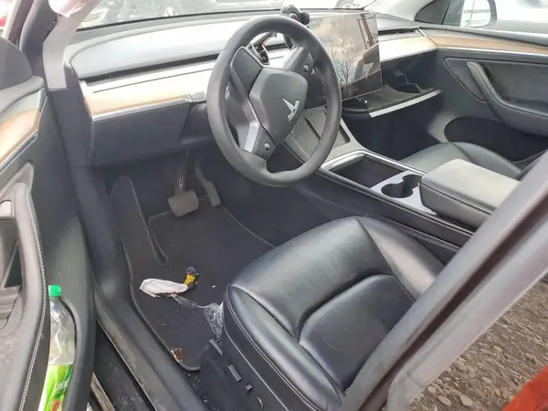 7SAYGAEE0PF920735 2023 TESLA MODEL Y - Image 8