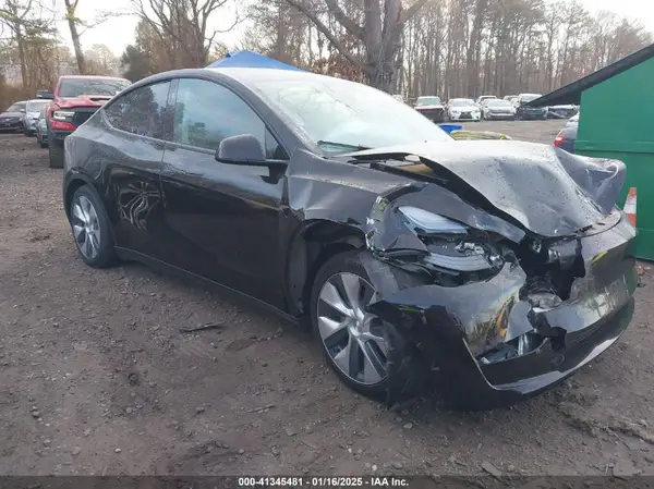 7SAYGAEE0PF927331 2023 TESLA MODEL Y - Image 1