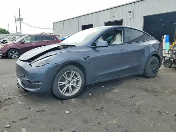 7SAYGAEE0PF956960 2023 TESLA MODEL Y - Image 1