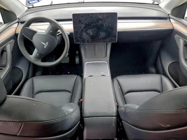 7SAYGAEE0PF957624 2023 TESLA MODEL Y - Image 8