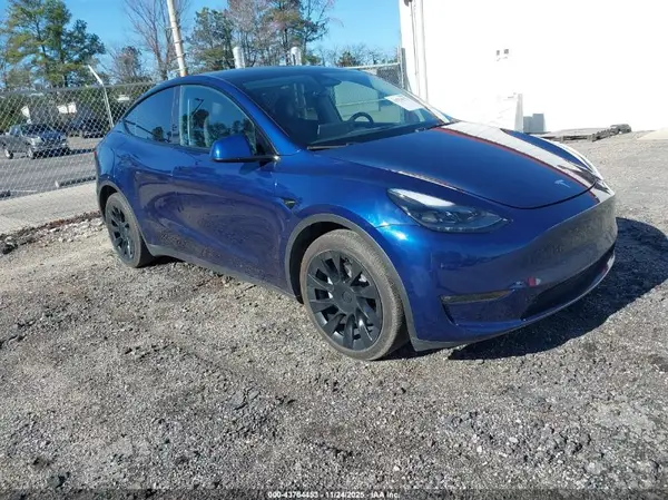 7SAYGAEE0PF970731 2023 TESLA MODEL Y - Image 1