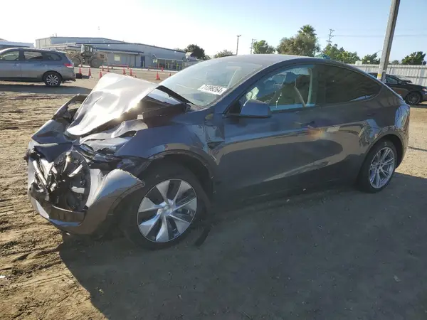7SAYGAEE0PF980580 2023 TESLA MODEL Y - Image 1