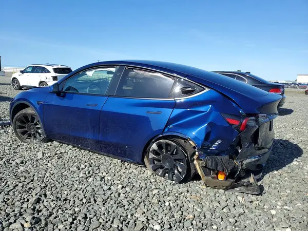 7SAYGAEE0RF006844 2024 TESLA MODEL Y - Image 2