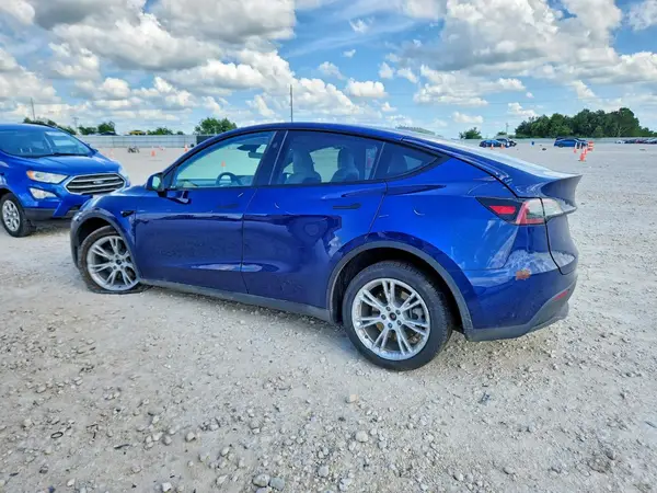 7SAYGAEE0RF019822 2024 TESLA MODEL Y - Image 2