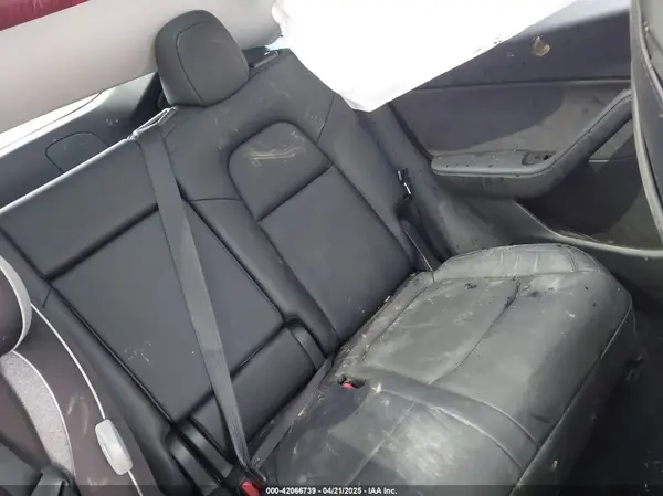7SAYGAEE0RF022221 2024 TESLA MODEL Y - Image 8