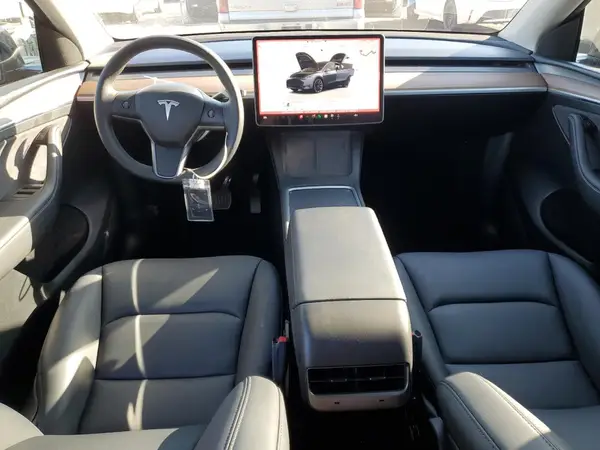7SAYGAEE0RF023501 2024 TESLA MODEL Y - Image 8