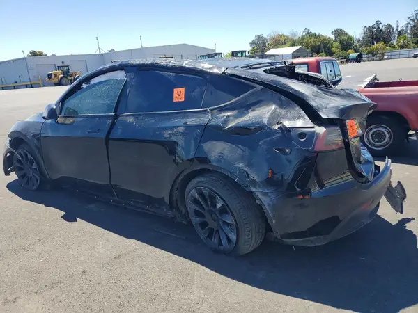 7SAYGAEE0RF037978 2024 TESLA MODEL Y - Image 2