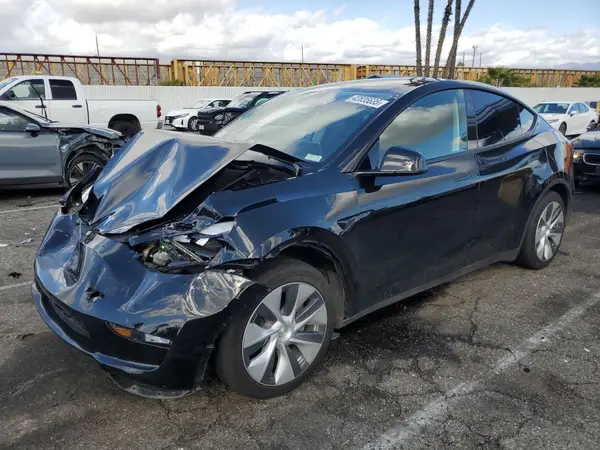 7SAYGAEE0RF062945 2024 TESLA MODEL Y - Image 1