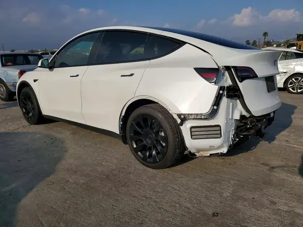 7SAYGAEE0RF063822 2024 TESLA MODEL Y - Image 2