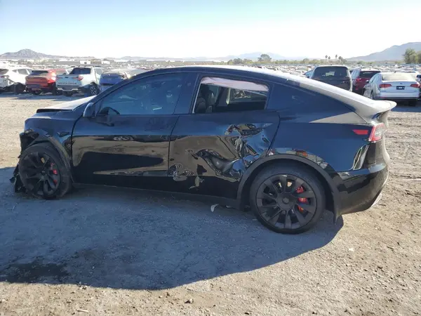 7SAYGAEE0RF088994 2024 TESLA MODEL Y - Image 2