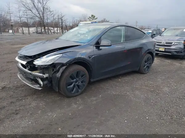 7SAYGAEE0RF111500 2024 TESLA MODEL Y - Image 2