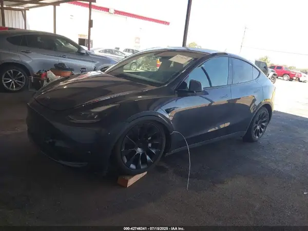 7SAYGAEE0RF119404 2024 TESLA MODEL Y - Image 2