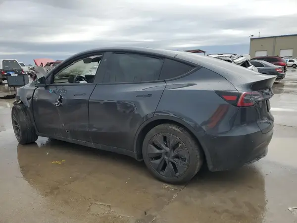 7SAYGAEE0RF128572 2024 TESLA MODEL Y - Image 2