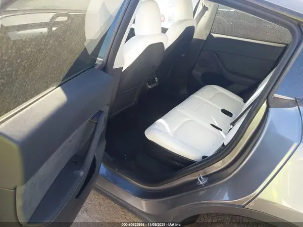 7SAYGAEE0RF157554 2024 TESLA MODEL Y - Image 8