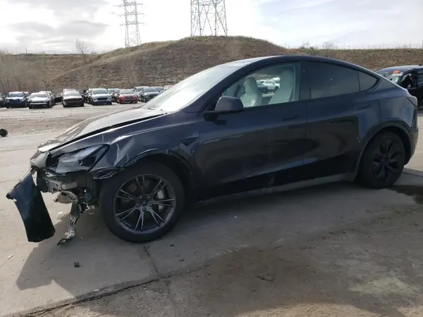 7SAYGAEE0RF157909 2024 TESLA MODEL Y - Image 1