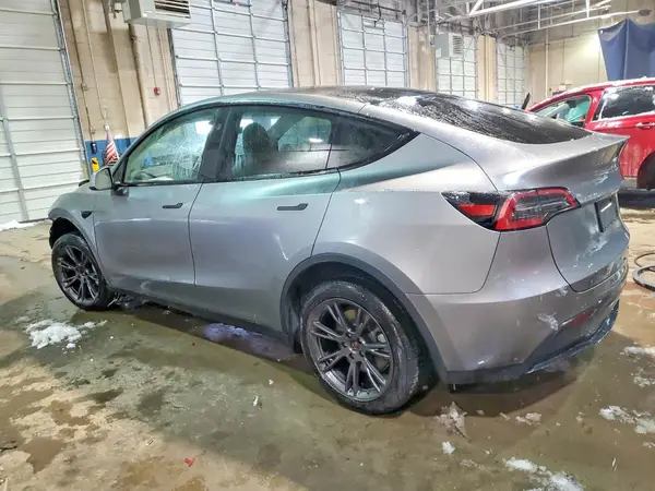 7SAYGAEE0RF183801 2024 TESLA MODEL Y - Image 2
