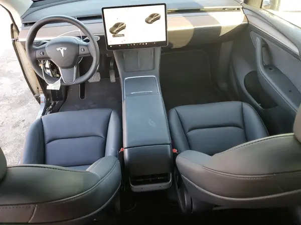 7SAYGAEE0RF184933 2024 TESLA MODEL Y - Image 8