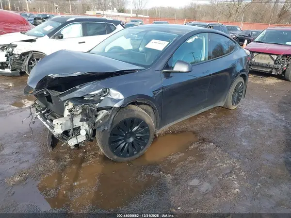 7SAYGAEE0RF186505 2024 TESLA MODEL Y - Image 2