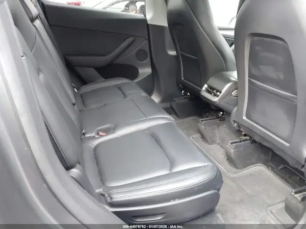 7SAYGAEE0RF193955 2024 TESLA MODEL Y - Image 8