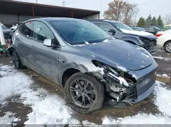 7SAYGAEE0RF202542 2024 TESLA MODEL Y
