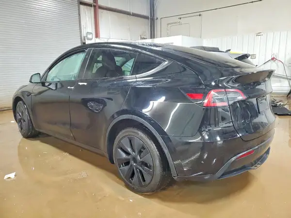 7SAYGAEE0RF206199 2024 TESLA MODEL Y - Image 2
