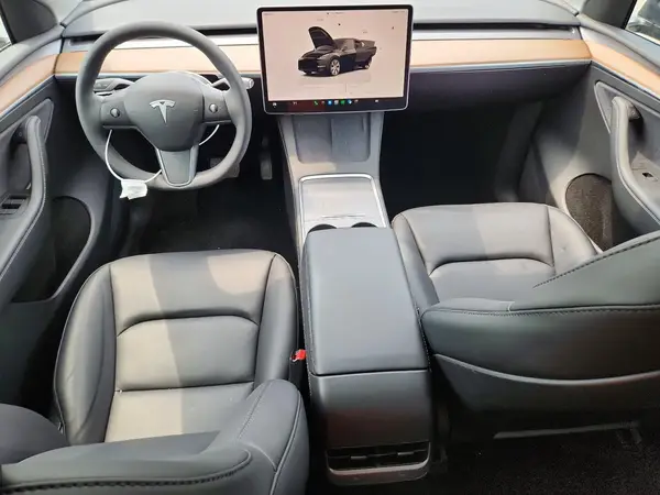 7SAYGAEE0RF987127 2024 TESLA MODEL Y - Image 8