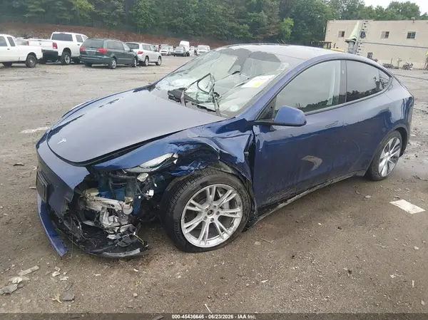 7SAYGAEE0RF989069 2024 TESLA MODEL Y - Image 2