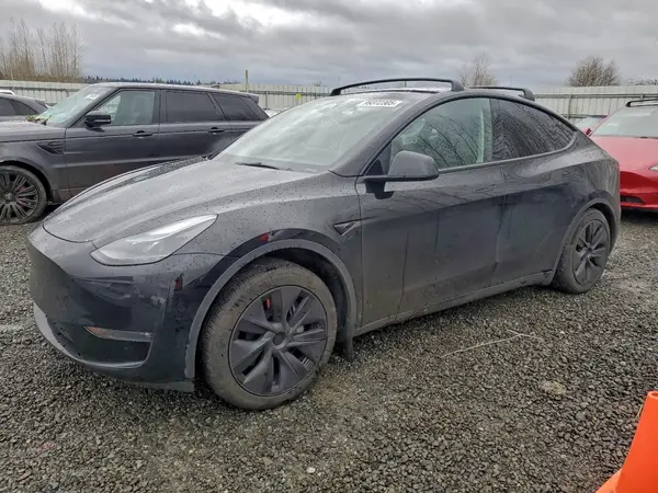 7SAYGAEE0SF215832 2025 TESLA MODEL Y - Image 1