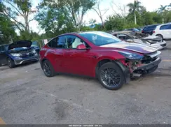 7SAYGAEE0SF233862 2025 TESLA MODEL Y