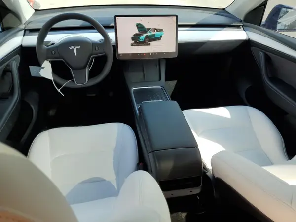 7SAYGAEE0SF245316 2025 TESLA MODEL Y - Image 8