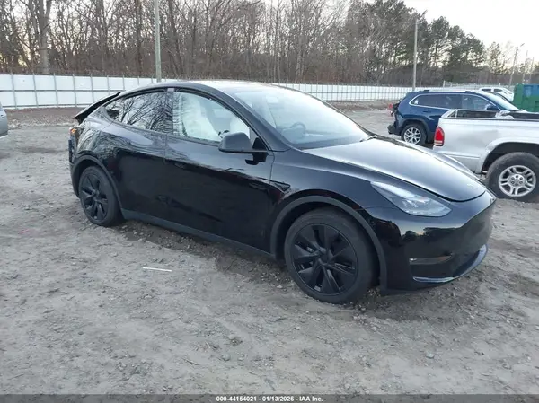 7SAYGAEE0SF251469 2025 TESLA MODEL Y - Image 1