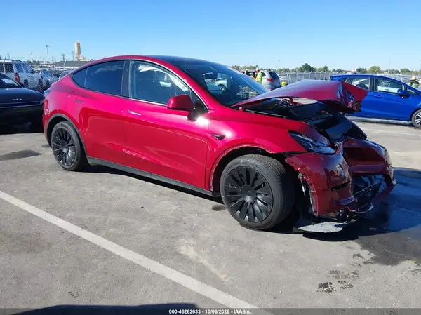 7SAYGAEE0SF261497 2025 TESLA MODEL Y - Image 1