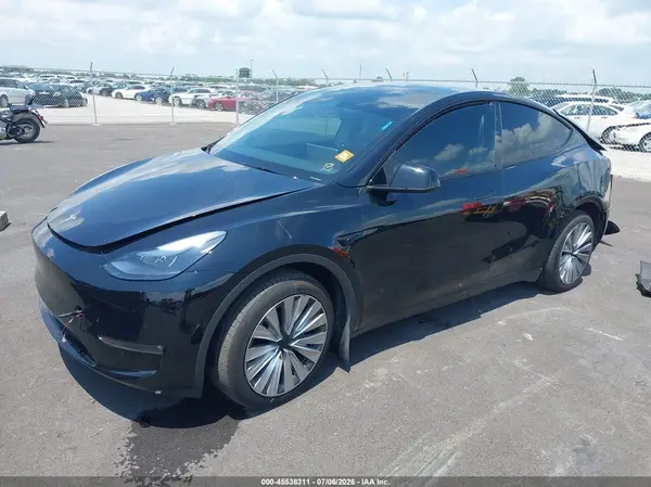 7SAYGAEE0SF269048 2025 TESLA MODEL Y - Image 2