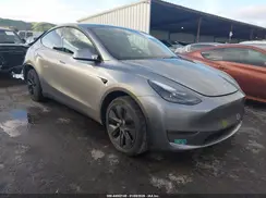 7SAYGAEE0SF279045 2025 TESLA MODEL Y